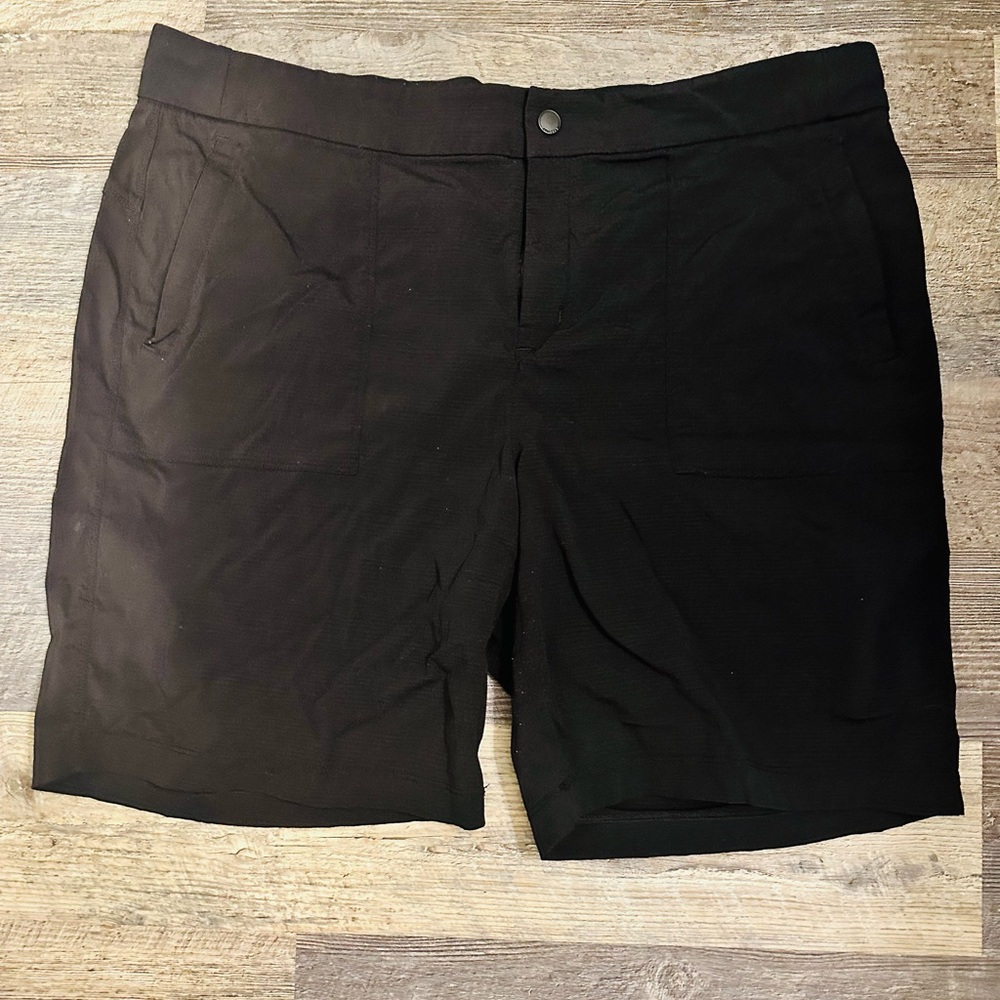 Athleta Women's Black Trekkie Bermuda 2.0 Shorts